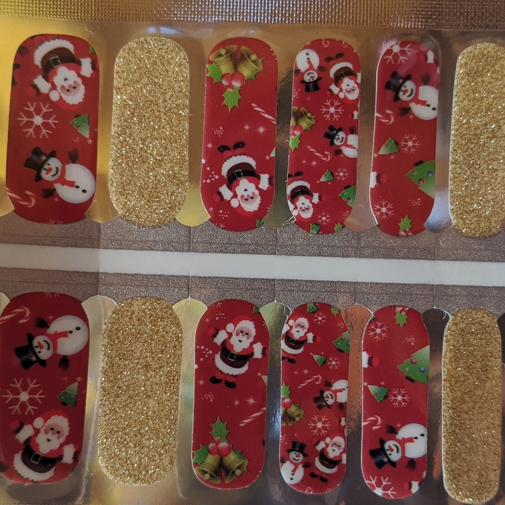 5 for $15 Nail Wraps- Santa & Frosty at Play